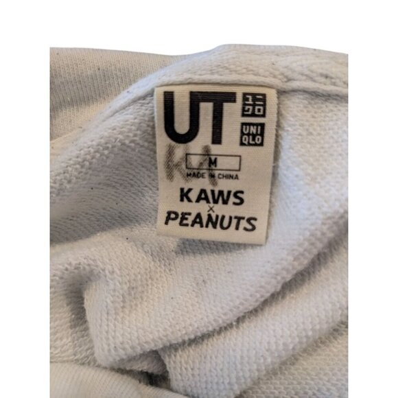 KAWS x Peanuts UT Uniqlo Snoopy Hoodie Sweatshirt Adult Size Medium White Unisex - Picture 4 of 8